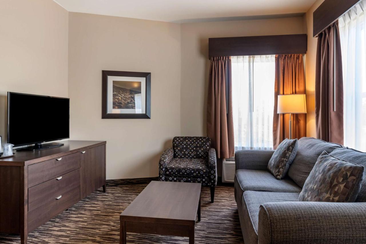 Best Western Plus Bridgewater Hotel & Convention Centre Экстерьер фото