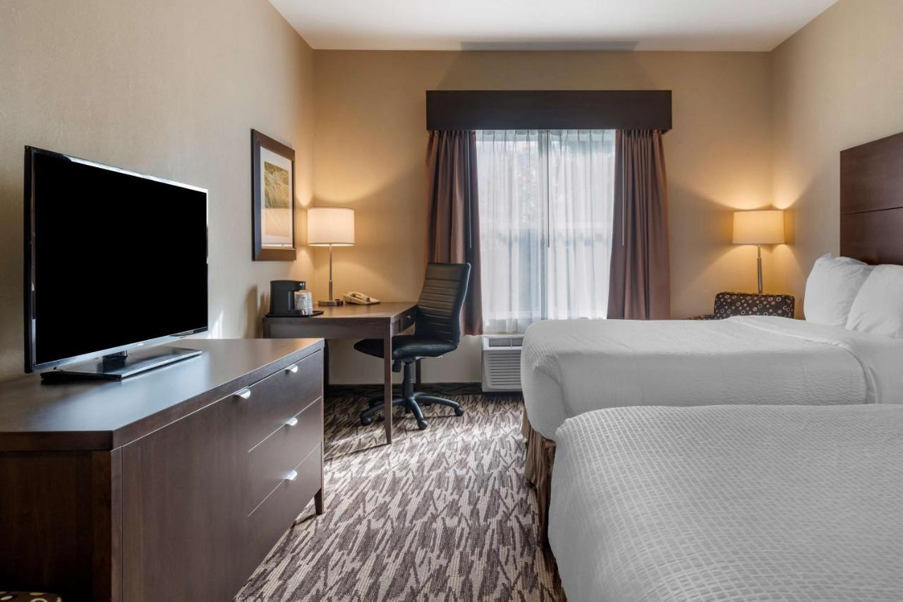 Best Western Plus Bridgewater Hotel & Convention Centre Экстерьер фото